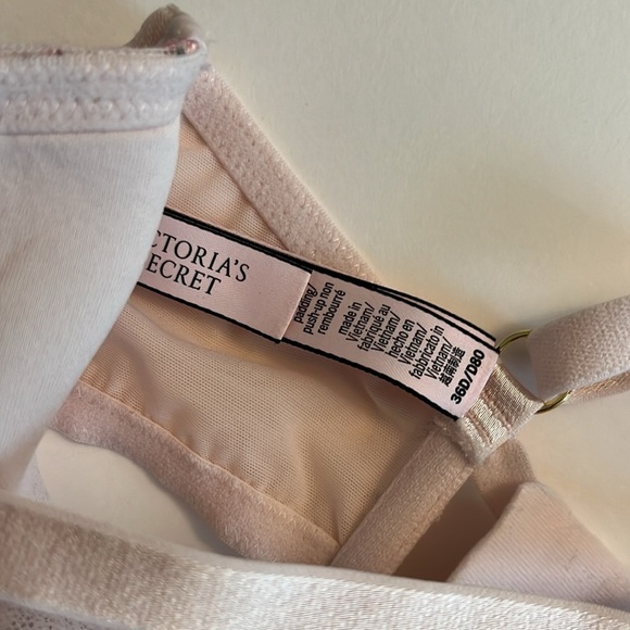 VICTORIAS SECRET Floral Heart Embroidery bra and garter - Picture 5 of 9